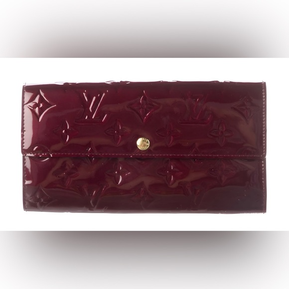 Louis Vuitton Handbags - 2012 Monogram Vernis Sarah Wallet
